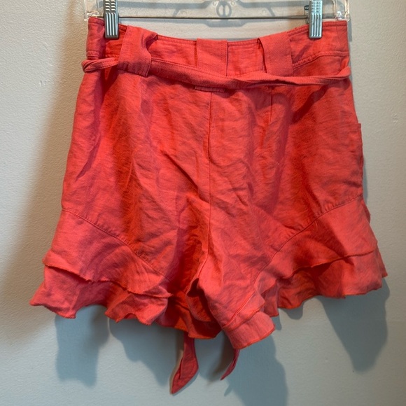 CeCe 2 shorts with tie ruffles - Picture 2 of 9